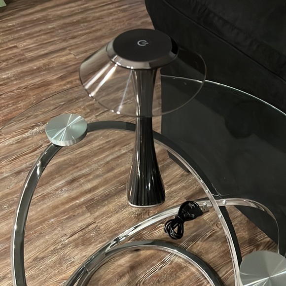 2 Battery chargeable lamps - Picture 7 of 10